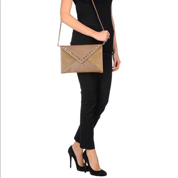 Stylish leather  crossbody bag clutch PARENTESI - Picture 3 of 7